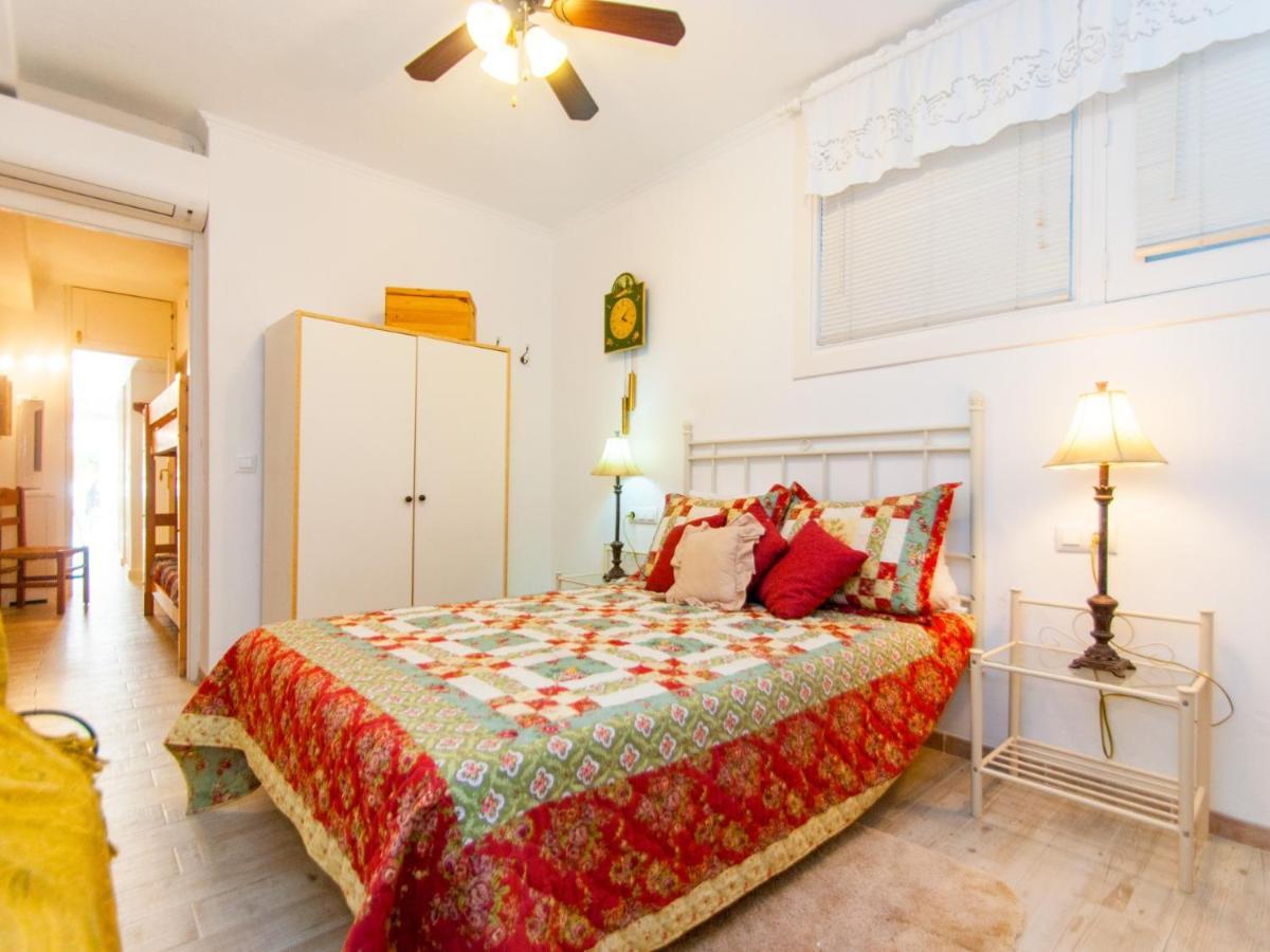 Oiza Castles 23 At Beach, Wifi And Aircon Apartment *
